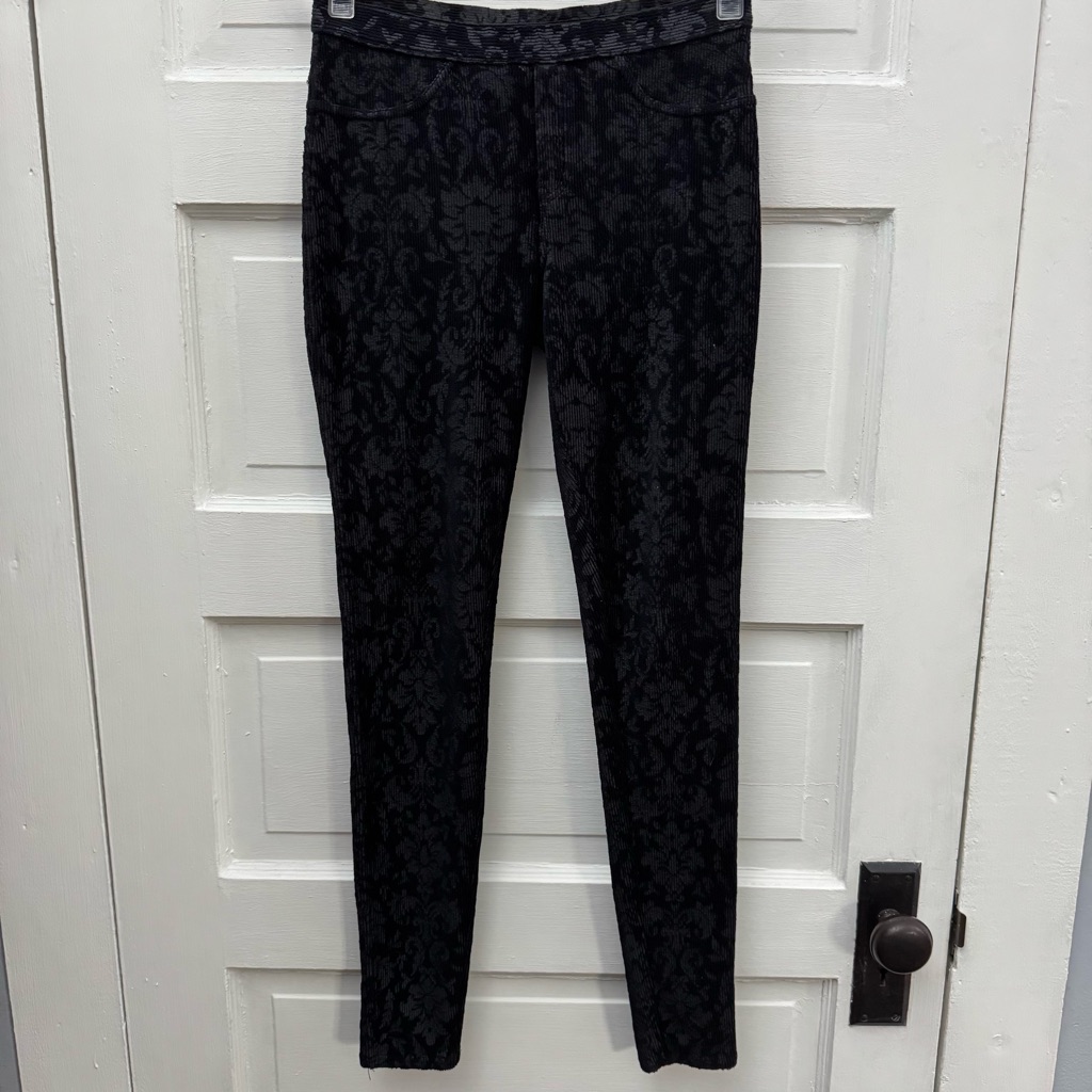 Hue Black Floral Textured Stretch Leggings Size Small